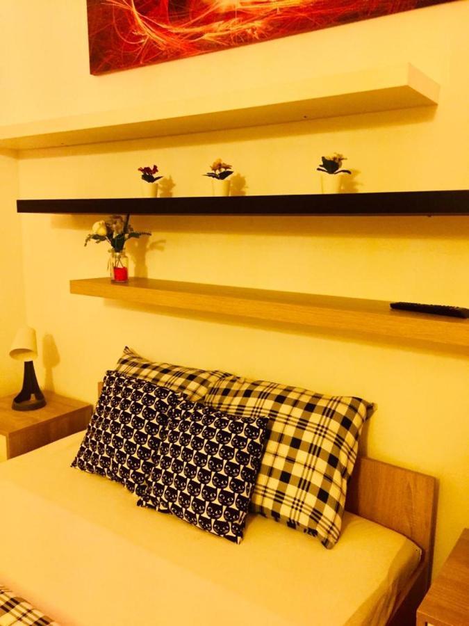 Central Charming Apartments Bukares Bagian luar foto